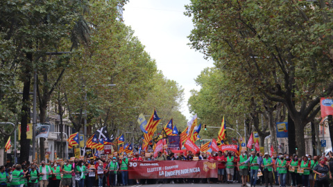 La mobilització de l'ANC per commemorar el 3-O a la Diagonal de Barcelona.