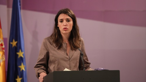 La ministra de Igualdad, Irene Montero, durante una rueda de prensa en la sede ministerial, a 21 de abril de 2021, en Madrid (España).