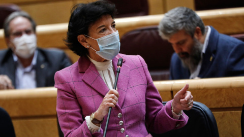 20/10/2020.- La ministra de Educación y Formación Profesional, Isabel Celaá, interviene durante una sesión de control al Gobiern