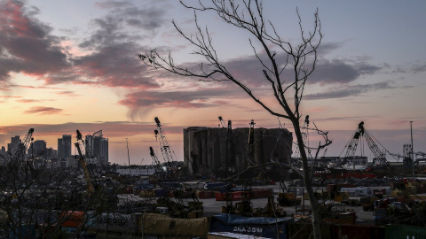 Imagen del puerto de Beirut, donde se produjo la explosión el pasado agosto.