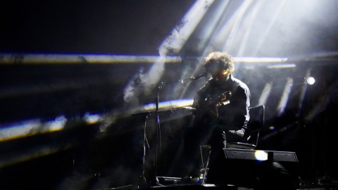 José González durant la seva actuació a Barcelona.