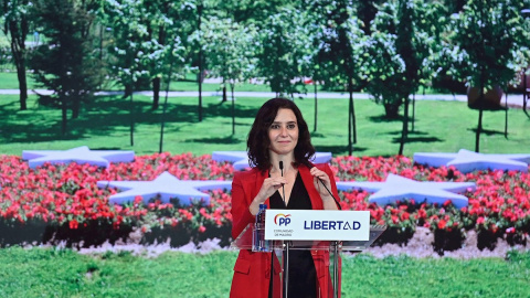 La presidenta de la Comunidad de Madrid y candidata del PP a la reelección, Isabel Díaz Ayuso, interviene en un acto de campaña