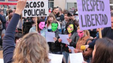 Dos policías municipales de Madrid, detenidos por abusar sexualmente de una mujer en su portal