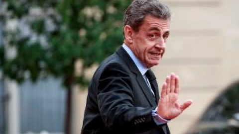 "Difícilmente se puede hacer peor": el irrebatible análisis de 'Le Monde' sobre la presencia de Sarkozy en la convención del PP