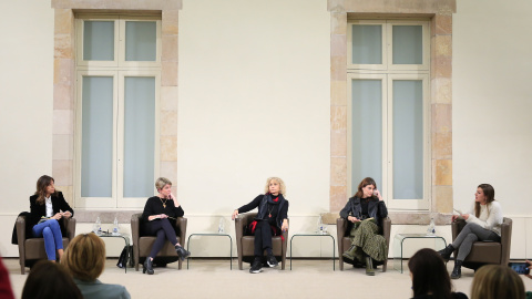 Un moment del col·loqui organitzat per a l'acte contra el ciberassetjament de periodistes.