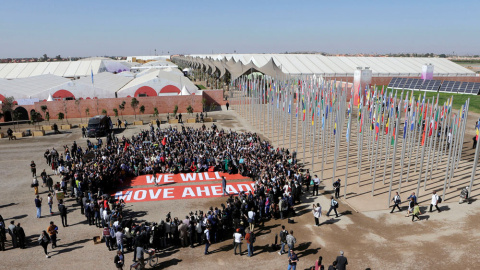 Una protesta de Greenpeace frente a la Cumbre del Clima que se celebró en Marrakech. REUTERS