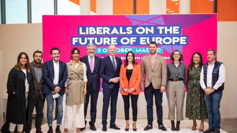 Inés Arrimadas y otros dirigentes de Cs, la pasada semana en un encuentro junto a liberales europeos.