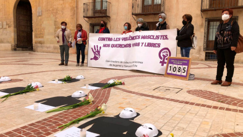 Concentración en Elche contra la violencia machista.