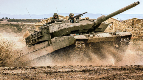 Un carro de combate Leopard 2E del Ejército español.