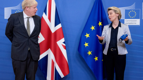 La presidenta de la Comissió Europea, Ursula von der Leyen, rep el primer ministre britànic, Boris Johnson, per negociar l'acord comercial post-Brexit amb el Regne Unit, a Brussel·les.