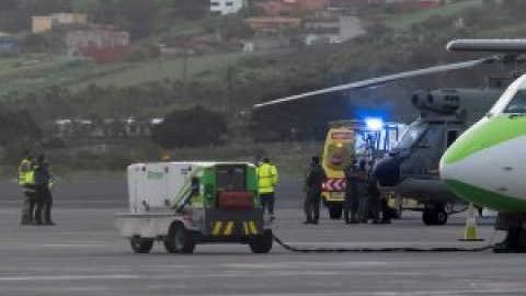 Salvamento traslada esta noche al puerto de Los Cristianos el cayuco con 17 muertos