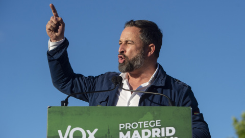 El presidente del partido, Santiago Abascal, durante un mitin del partido a 29 de abril de 2021, en Villanueva del Pardillo, Madrid (España).