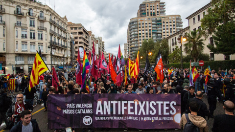 Manifestació de la Diada del País Valencià el 9 d'octubre de 2018 encapçalada per columnes antifeixistes. A.R