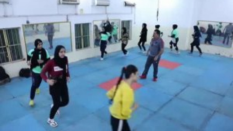 Un equipo de mujeres de lucha libre en Irak desafía las fuertes tradiciones del país