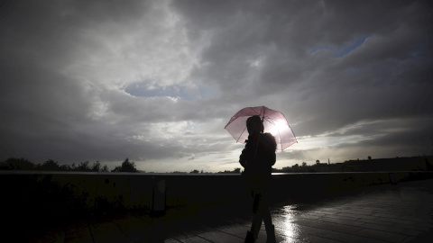 Lluvias paraguas nublado