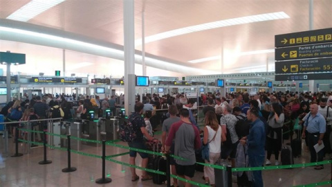 Control de seguridad en el aeropuerto de Madrid. Europa Press