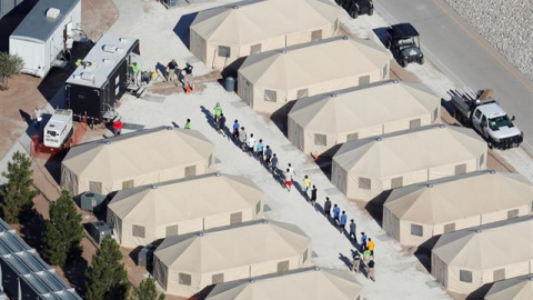 Niños en un campo de hacinamiento. REUTERS / MIKE BLAKE - Archivo