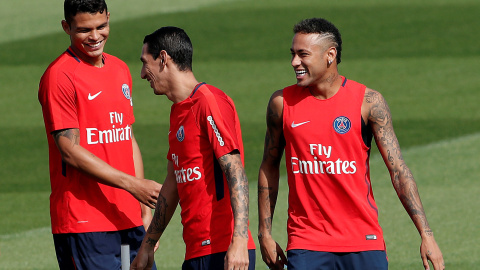 Neymar, Thiago Silva and Angel Di Maria durante un entrenamiento del Paris St Germain. REUTERS/Benoit Tessier