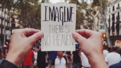 Imagen del vídeo dedicado a las víctimas del ataque terrorista en la Rambla de Barcelona con la música de 'Imagine' / VIMEO