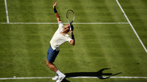 Fernando Verdasco durante un partido en un torneo sobre hierba recientemente. /REUTERS