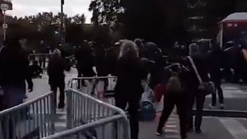 Así cargó la Policía Nacional contra un piquete en Barcelona.