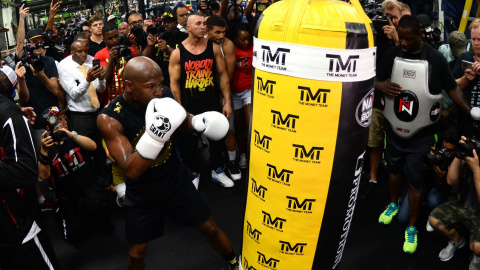 Mayweather en uno de sus entrenamientos mediáticos./REUTERS