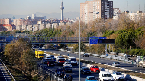 Vista de Madrid por la salida de la carretera a Valencia. EFE