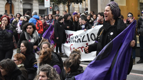 Concentración por el 8M en Vitoria. / Halabedi Irratia