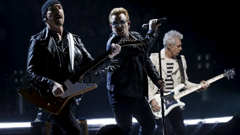 U2, durante un concierto. REUTERS