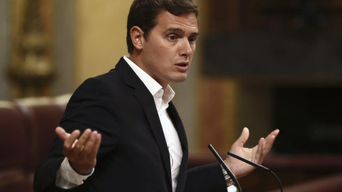 Albert Rivera durante su intervención en el Pleno del Congreso sobre el 'caso Gürtel'. | MARISCAL (EFE)