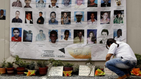 Un colectivo de víctimas conmemora la Operación Orión en La Escombrera, cuyas desapariciones suponen la fosa común de mayores proporciones en los últimos años en Colombia/ Luis Eduardo Noriega - EFE