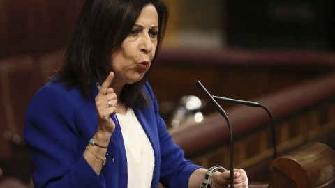 La portavoz parlamentaria socialista, Margarita Robles, durante su intervención en el pleno extraordinario del Congreso en el que ha comparecido el presidente del Gobierno, Mariano Rajoy, para dar explicaciones de su declaración ante el tribunal del jui