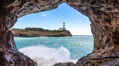 El far de Portocolom, a Felanitx, a l'illa de Mallorca