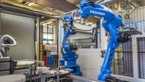 Planta de producción con robots de Yaskawa Ibérica