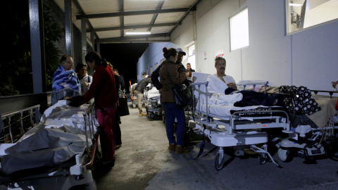 Los primeros heridos por el terremoto de México llegan al hospital. Puebla, (México). REUTERS/Imelda Medina