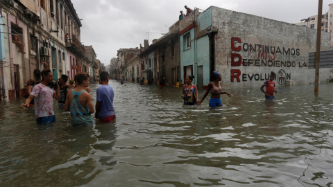 Una calle inundada en La Habana tras el paso del huracán Irma. - REUTERS