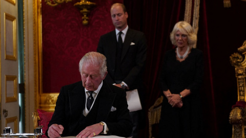 El rey Carlos III, durante el acto de proclamación tras la muerte de Isabel II.- Victoria Jones / Reuters