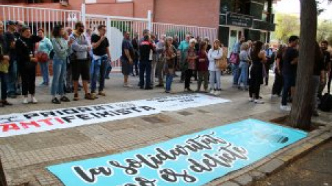 Una cinquantena de persones donen suport als quatre joves jutjats per les protestes postsentència a Tarragona