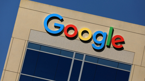 El logo de Google en sus oficinas en la localidad californiana de Irvine. REUTERS/Mike Blake