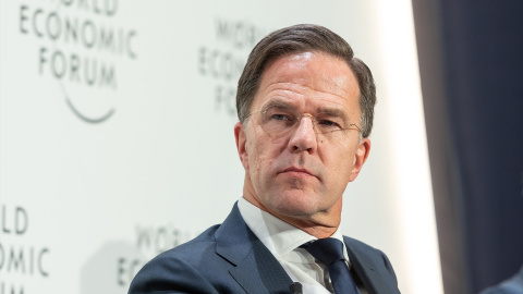 El primer ministro de los Países Bajos, Mark Rutte, asiste a la sesión Finding Europe's New Growth durante la reunión anual del Foro Económico Mundial 2023 en Davos.