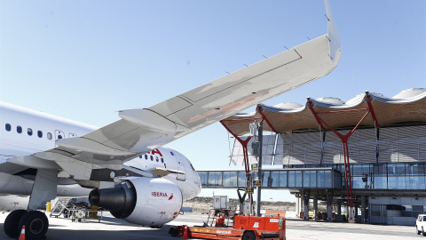 Avión de Iberia en el aeropuerto de Barajas /EUROPA PRESS