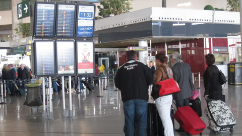 Pasajeros en el aeropuerto de Málaga-Costa del Sol. E.P.