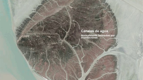 Imagen de la isla y sus canales de agua, formados por inundaciones. - PLANET LABS / REUTERS