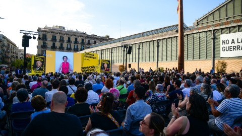 Acte central d'ERC al Born, amb la secretària general del partit, Marta Rovira, a la pantalla.