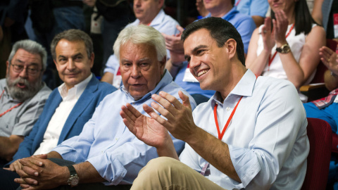 Pedro Sánchez con Felipe González y Zapatero