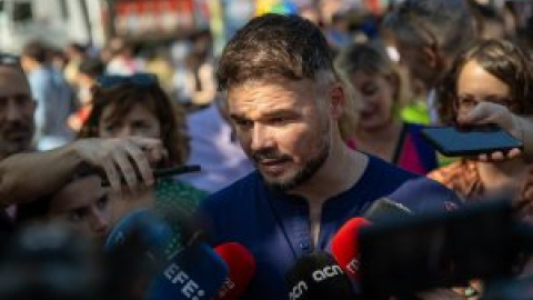 Rufián denuncia insultos homófobos y amenazas de Desokupa: "Me vais a tener siempre enfrente, nazis"