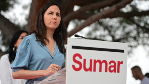 La secretaria general de Podemos, Ione Belarra, interviene durante un acto público de Sumar, a 17 de julio de 2023, en Pamplona