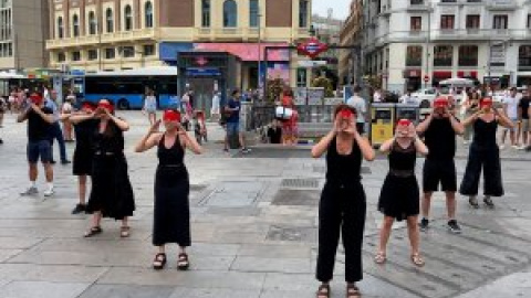 Las artistas dan el cante contra la censura: "¡Abajo el fascismo! ¡Viva la cultura!"