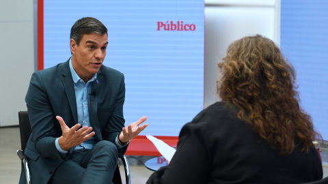 El presidente del Gobierno y secretario general del PSOE, Pedro Sánchez, durante la entrevista con 'Público'.