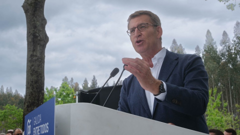 El presidente del Partido Popular, Alberto Núñez Feijóo, interviene en la Romería del PPdeG, en el área recreativa de A Magdalena, a 29 de abril de 2023, en O Pino.- César Arxina / Europa Press